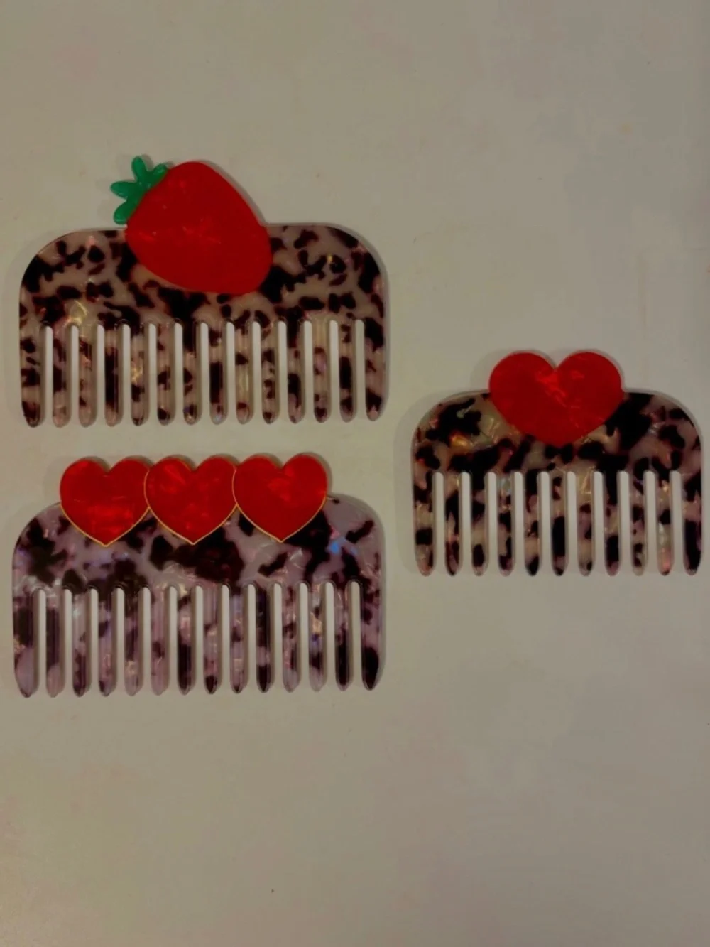Set of 3 Tortoise Shell Combs Iridescent Hearts Old Money Quiet Luxury Girly New